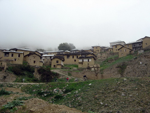 روستاهای زیبای مسیر بلده به لاویج